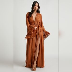 NWT DANGEROUS WOMAN MAXI DRESS - PLUNGE THIGH SPLIT DRESS IN RUST size 2